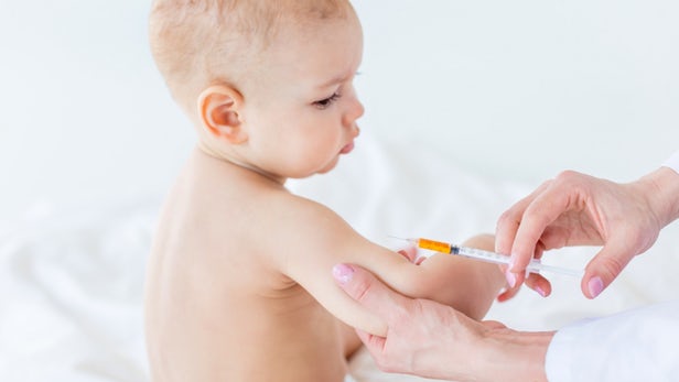 infant-antibiotic-vaccinations-1